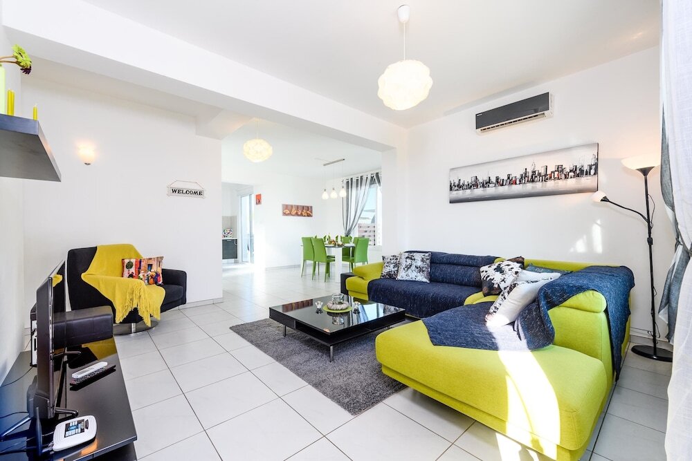 Протарас: Avra Villa 75