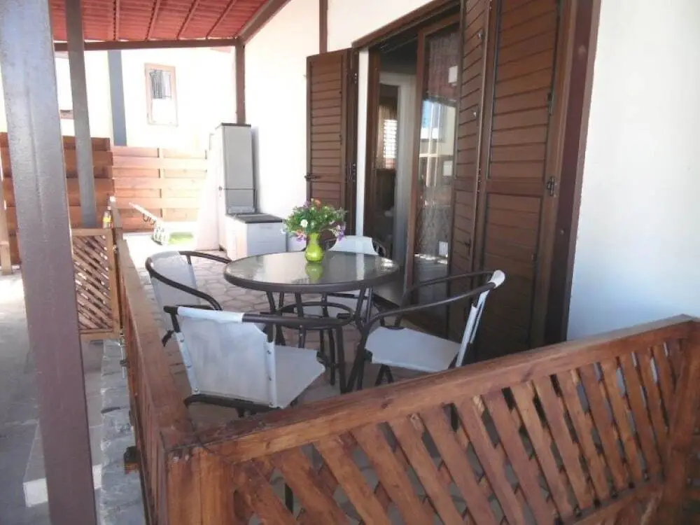 Айя-Напа: Nedi Apartment