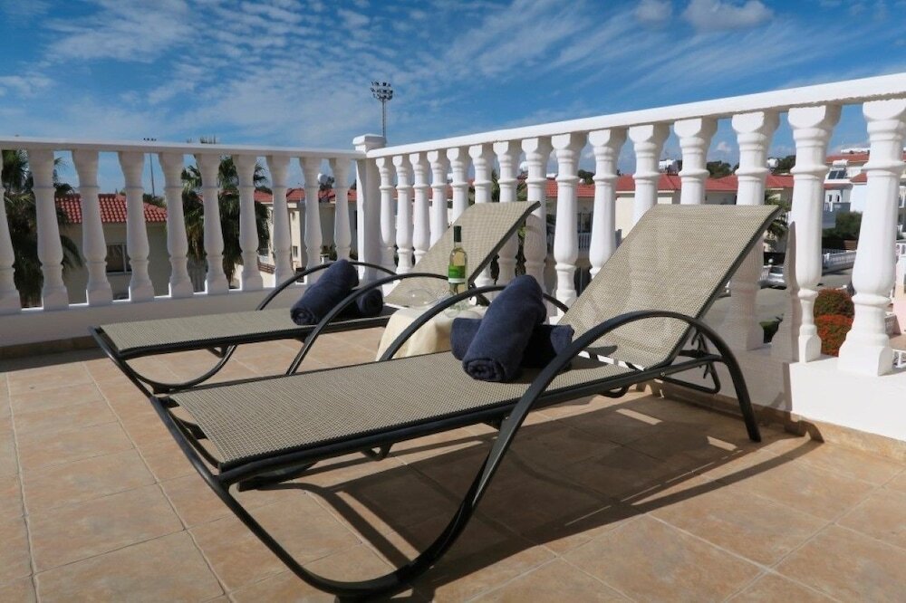 Айя-Напа: Alexia Apartment