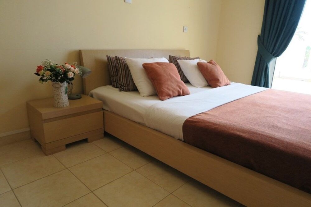 Айя-Напа: Alexia Apartment