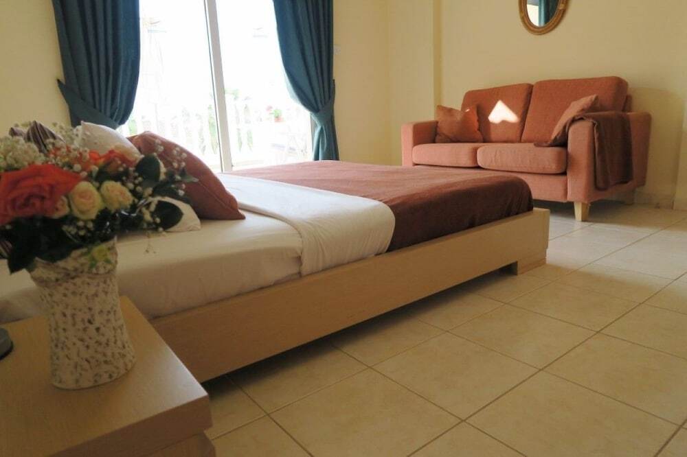 Айя-Напа: Alexia Apartment