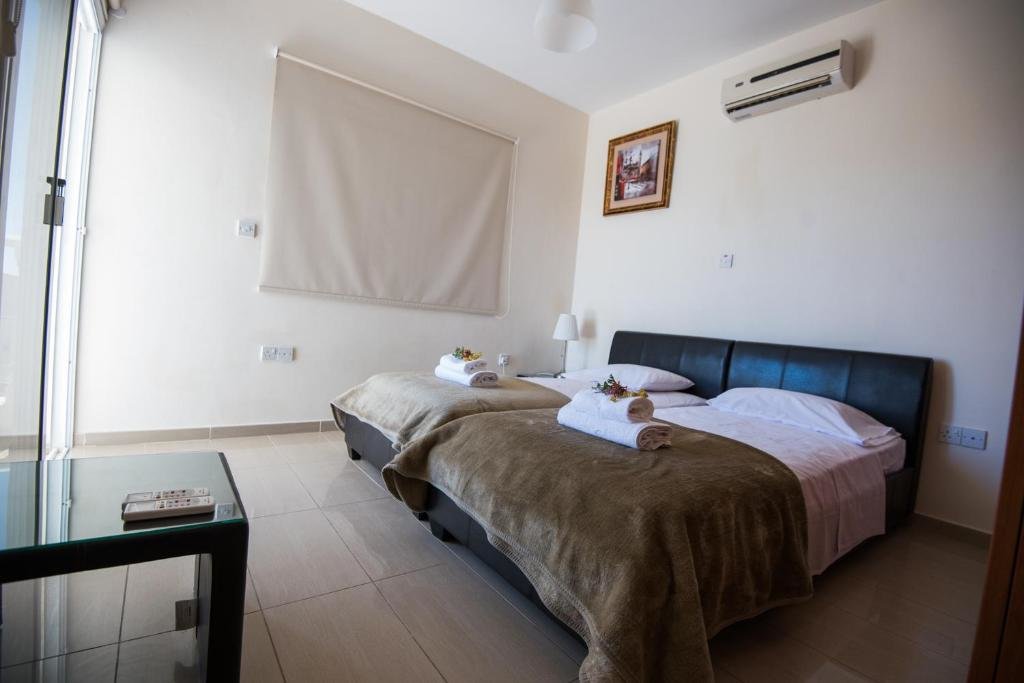 Айя-Напа: Nissi Crystal Villa