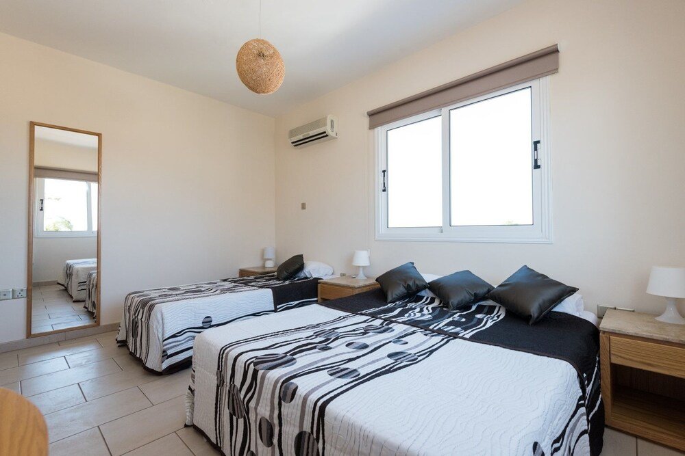 Айя-Напа: Villa Valmare