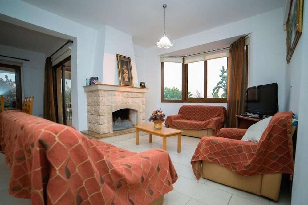 Пейя: Villa Efrosini
