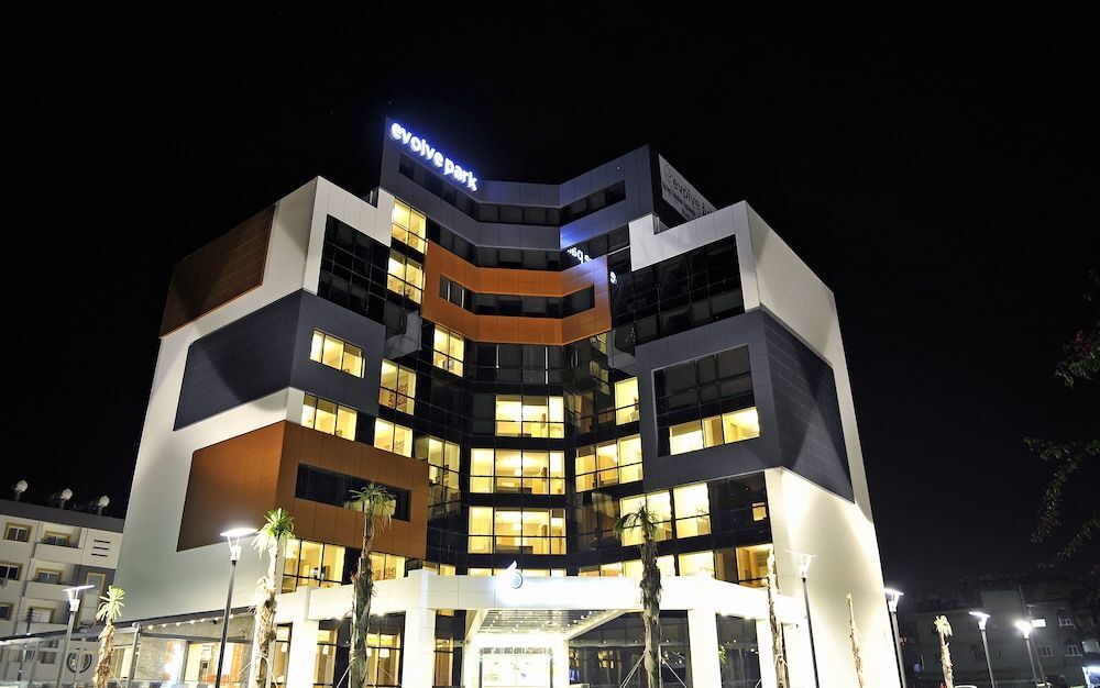 Evolve Park Hotel — фото 1