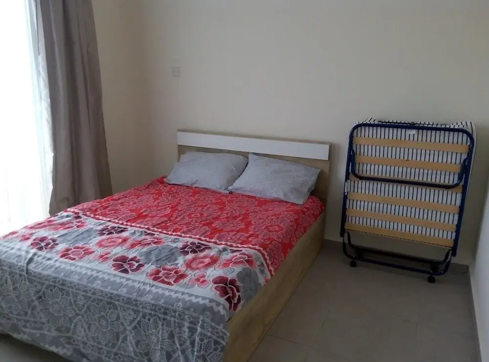 Авгору: One Bedroom Apartment at Longbeach