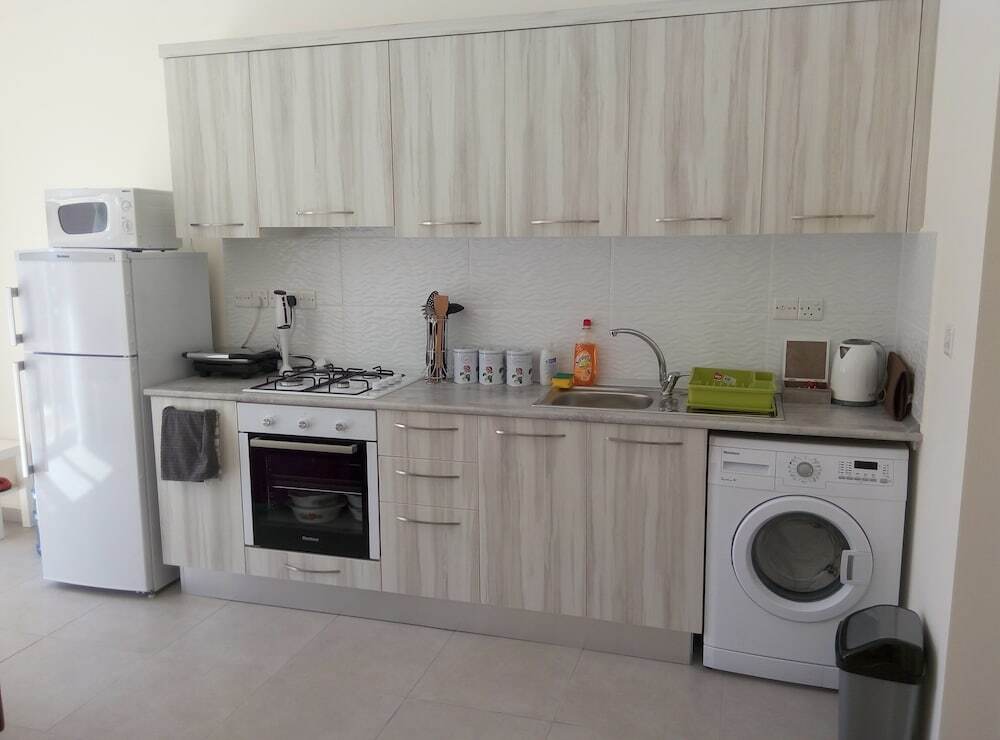 Авгору: One Bedroom Apartment at Longbeach