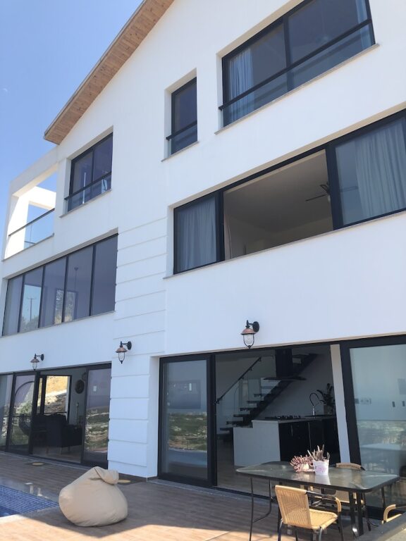 Кирения: Ultra Lux Sea View Villa in Kyrenia