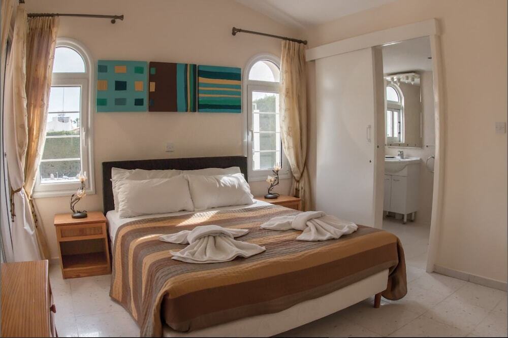 Пейя: Bungalow Casa Bella