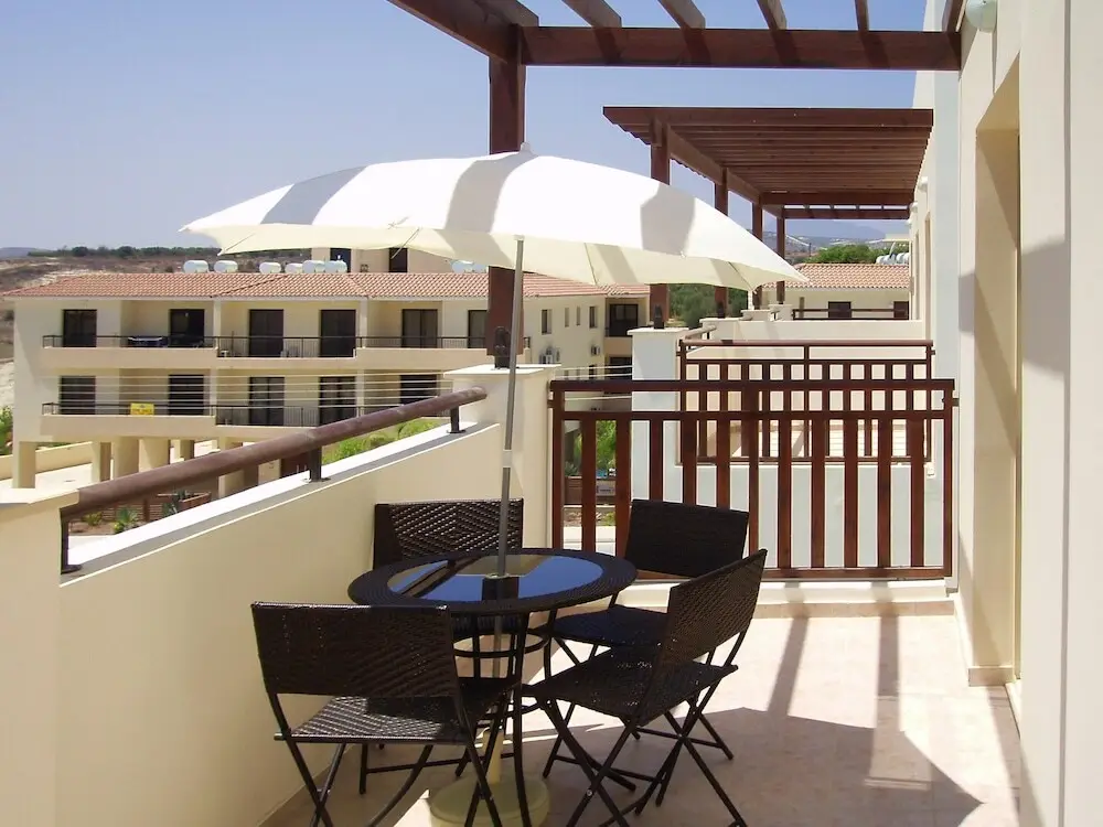 Терсефану: Apartment With 2 Bedrooms in Larnaca, With Pool Access, Furnished Terr