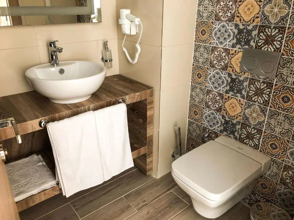 Какопетрия: Velmer Hotel