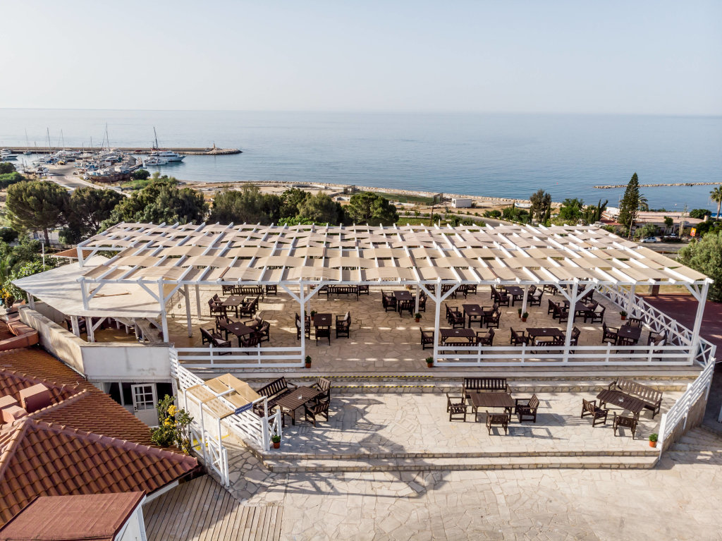Полис Хрисохус: Отель Latchi Family Resort