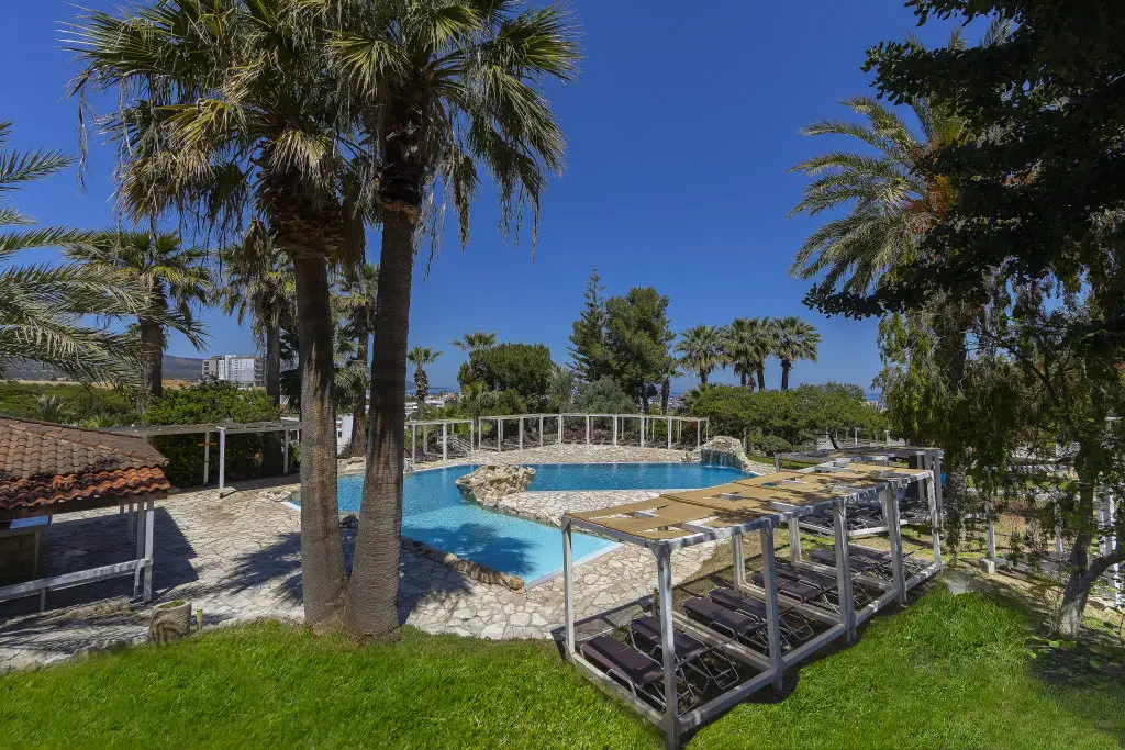 Полис Хрисохус: Отель Latchi Family Resort