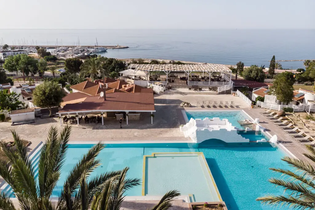Отель Latchi Family Resort — фото 1