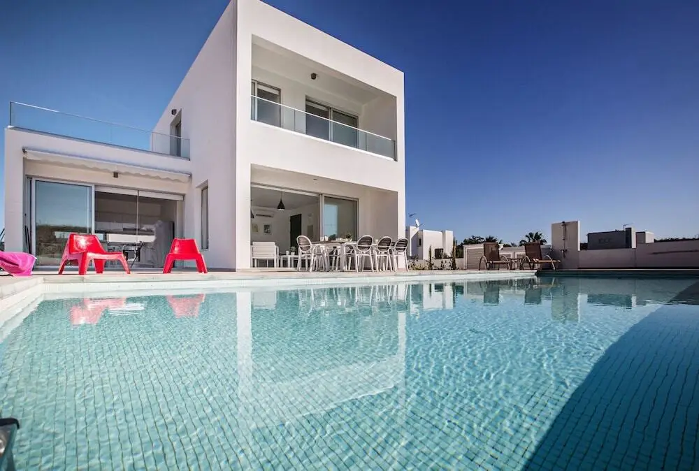 Celebrity Villa Hollyoaks 3 — фото 1
