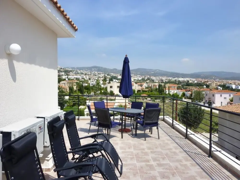 Пейя: Modern Luxury Villa in Peyia, Near Coral bay Beach, w/ Private Pool an
