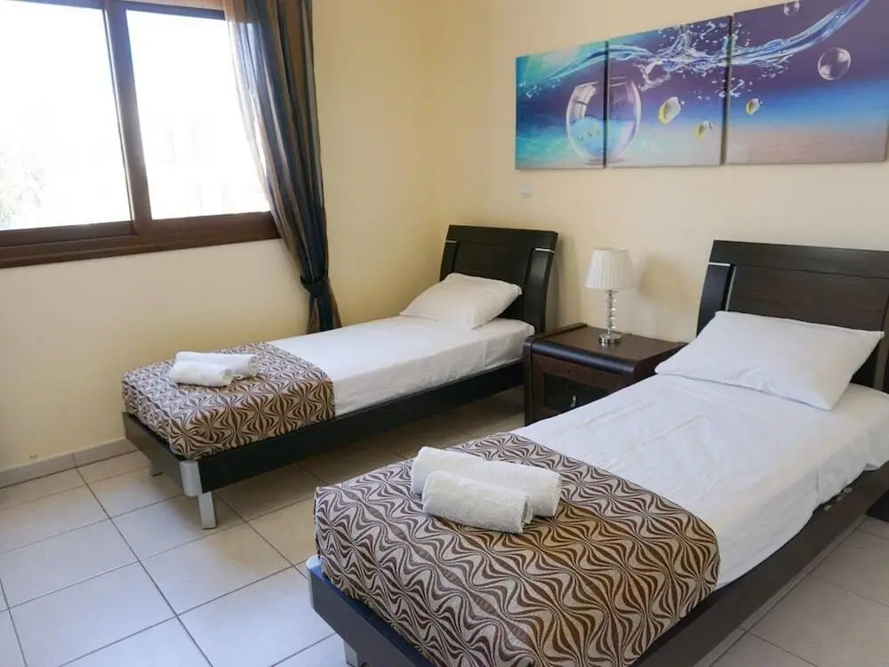 Айя-Напа: SeaFront Oceanus H3 by Ezoria Holiday Rentals