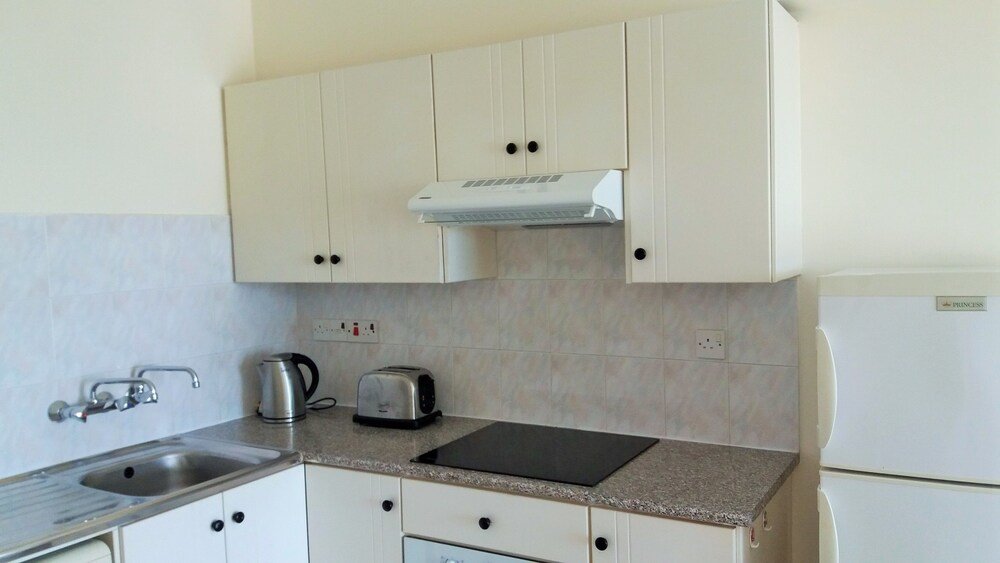 Ларнака: 401 Dhalia Court