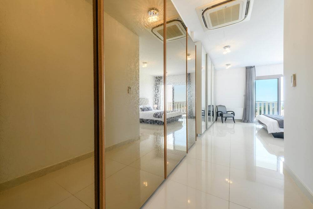 Парекклисия: Villa Andriani