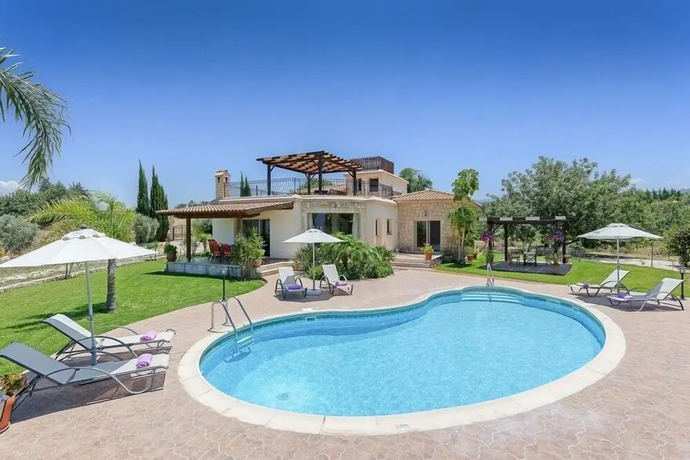 Перволия: Villa Yialos