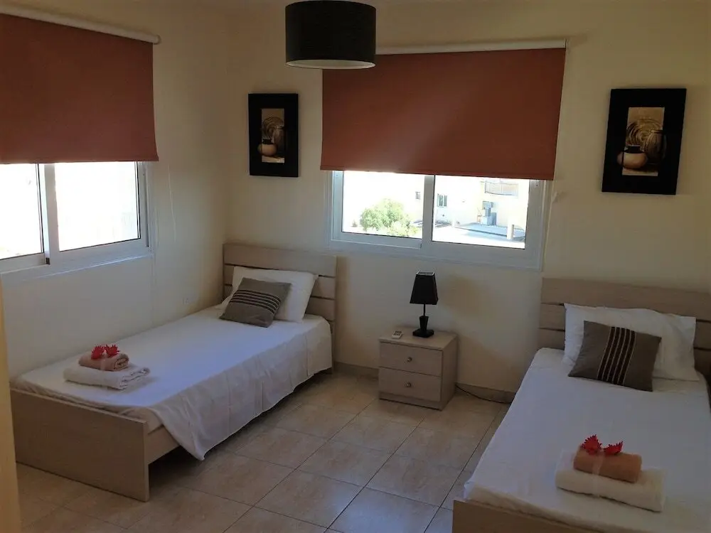 Протарас: Camelot Apartment