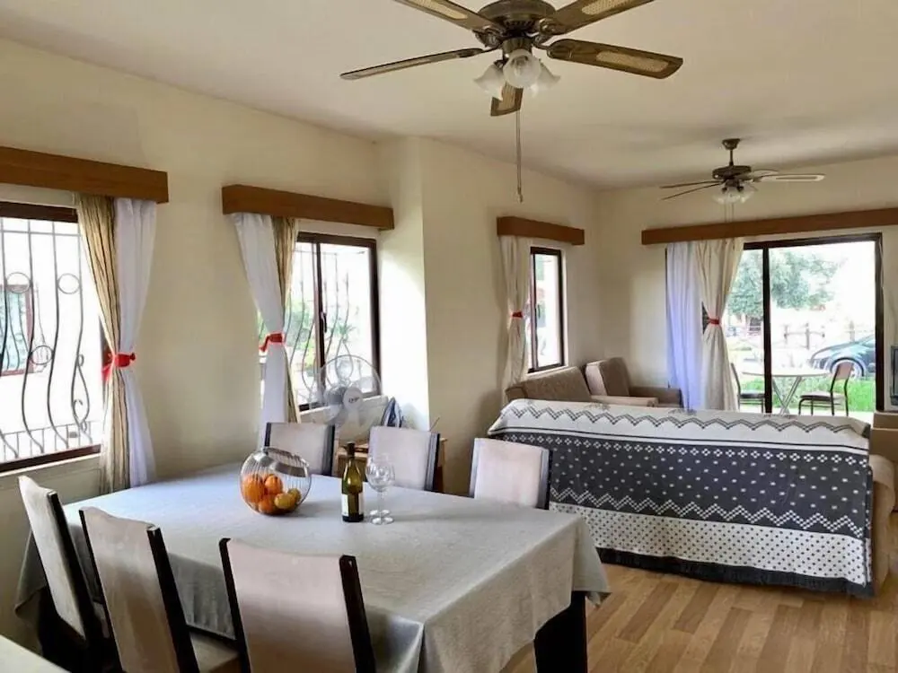 Трикомо (Искеле): Bahceler Levent Sitesi Villa No 79