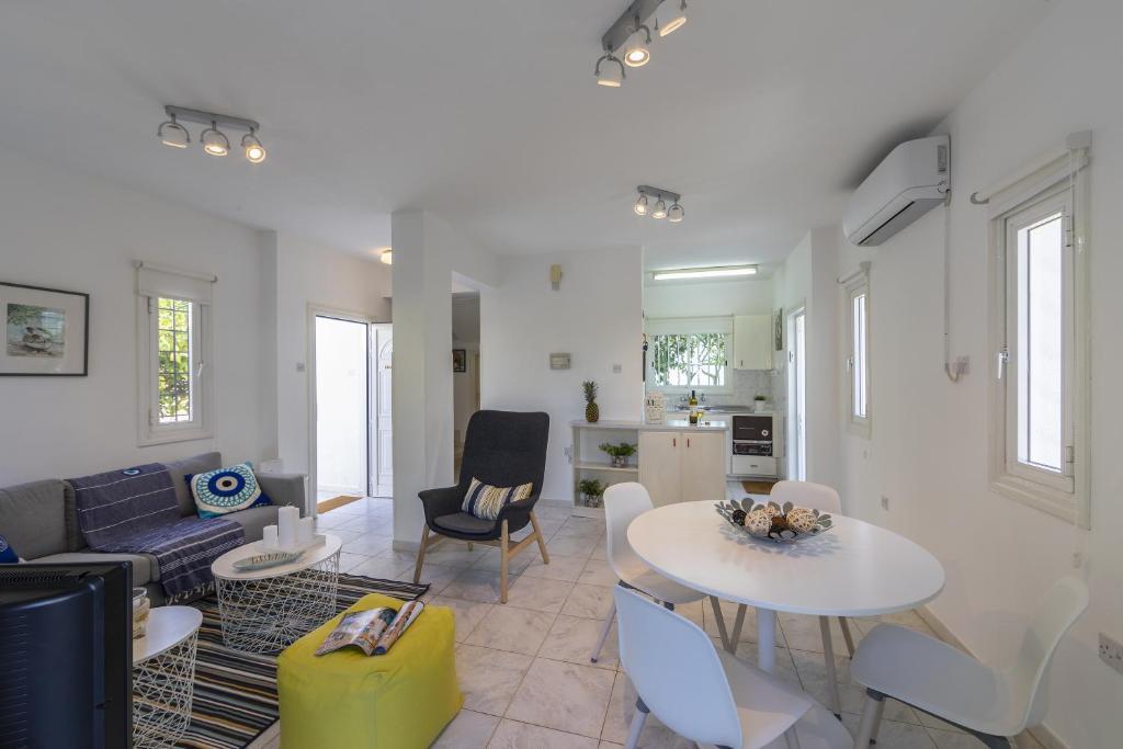 Protaras Lemon Tree Villa — фото 1