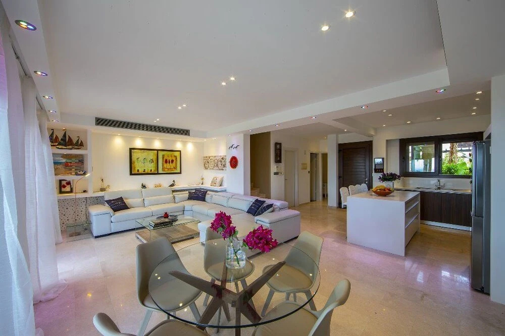 Протарас: Protaras El Greco Seafront Villa, Greco Mare