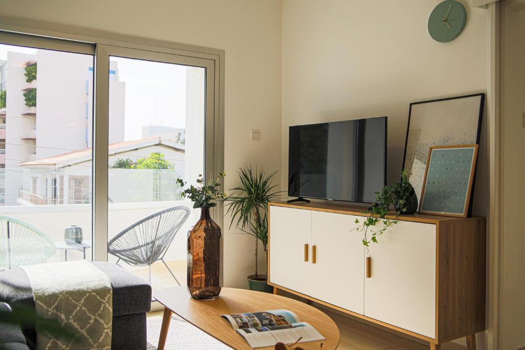 Phaedrus Living: Central Luxury Flat Esperidon 201 — фото 1