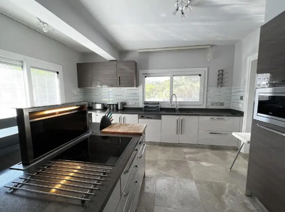 Кирения: Sema Villa in Kyrenia, 4 Bedroom Villa, Sleeps 8