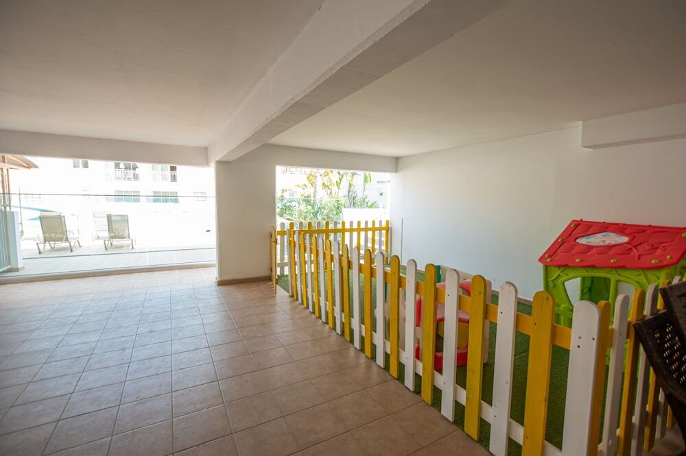 Паралимни: Great Kings Resort No 12 Block 5