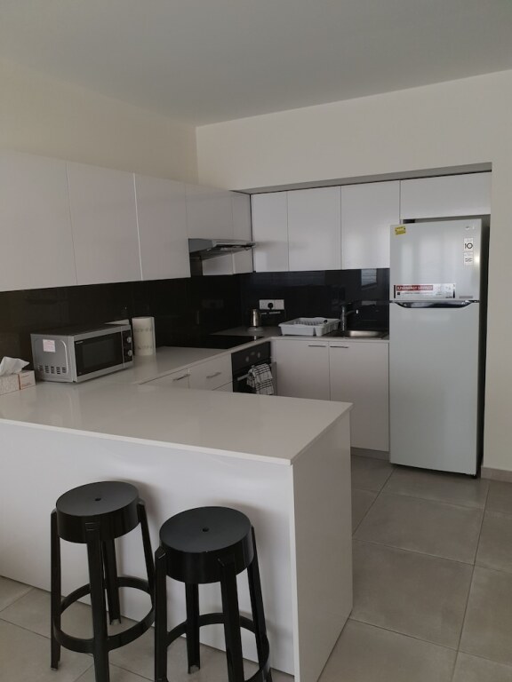 Никосия: Luxury Modern Spacious Flat in Egkomi