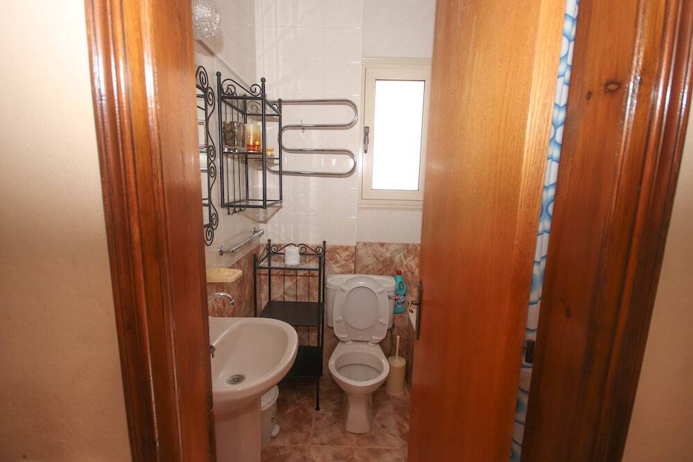 Хлорака: 2 Bedroom House near Tombs of the Kings