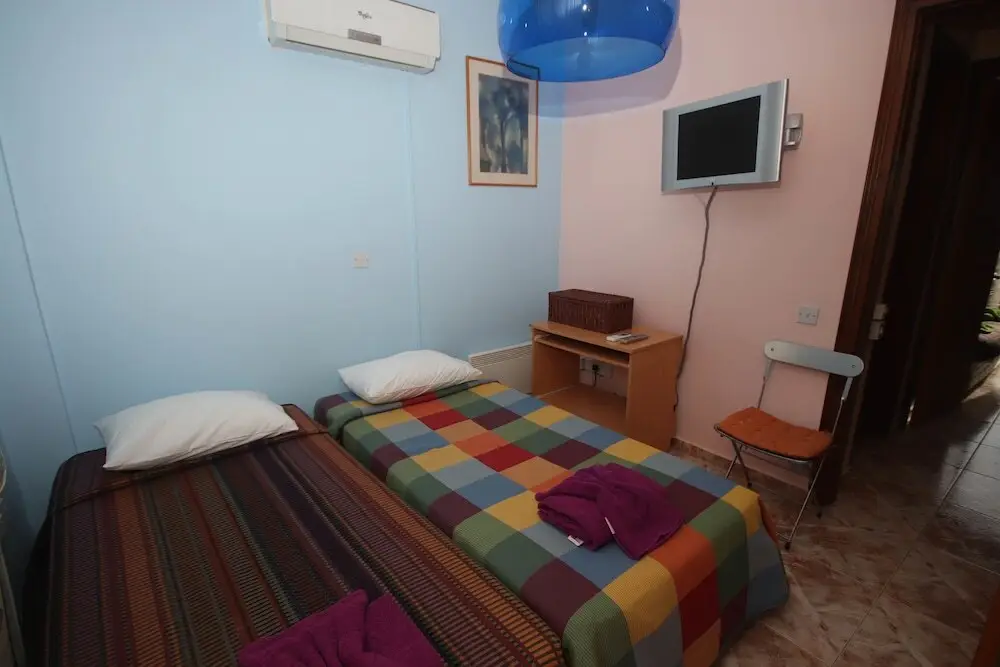 Хлорака: 2 Bedroom House near Tombs of the Kings