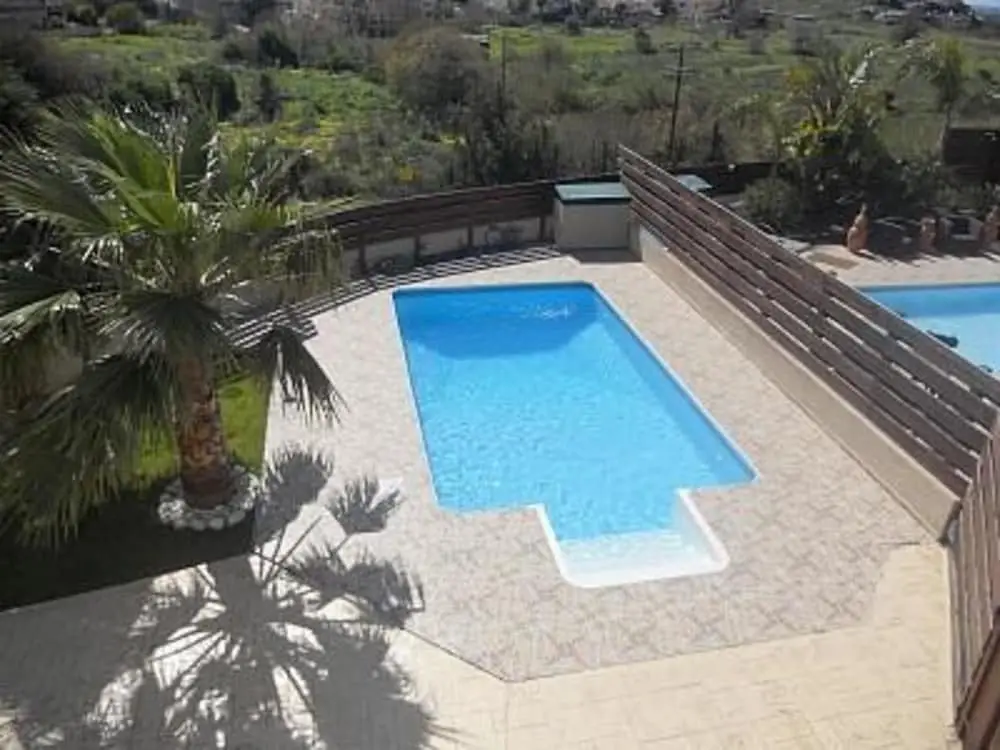 Хлорака: 3 Bed Villa 10 Minutes Drive From Beautiful Beach