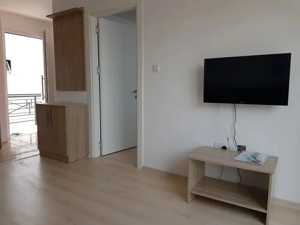 Кирения: Lotus Apartments