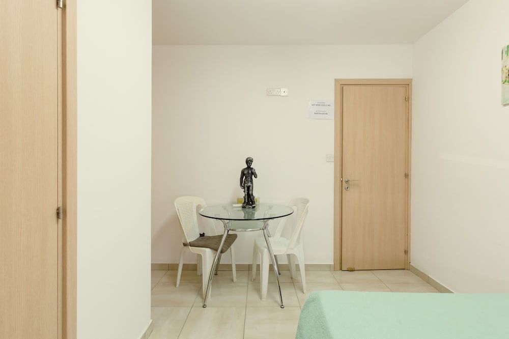 Арадиппоу: Acticon Rooms Larnaca