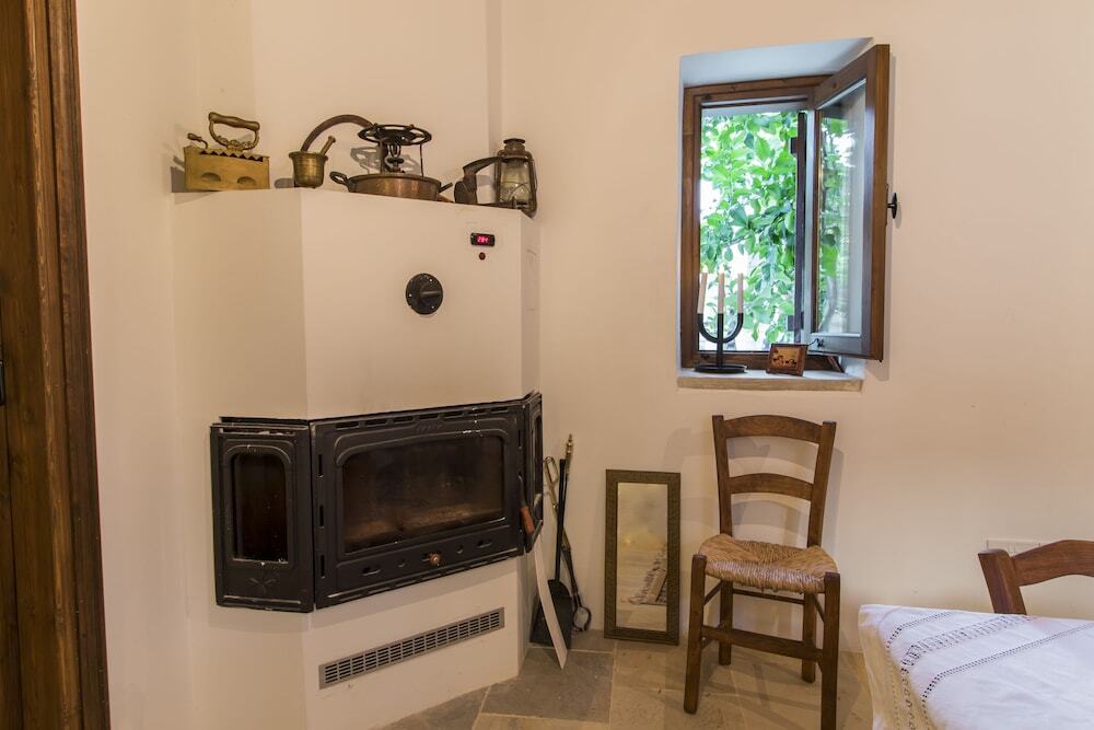 Какопетрия: Estia Gaia Cottage