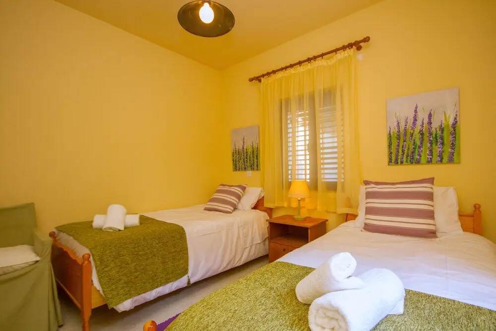 Платрес: Persephone Cottage - Enhance Your Senses
