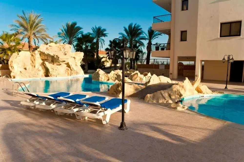 2 bed Apartment Overlooking Pool - Oroklini — фото 1