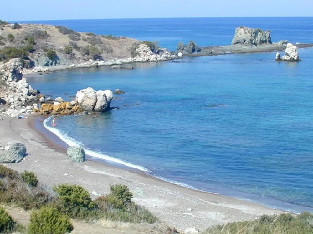 Аргака: Property With 5 Bedrooms in Argaka Village, Paphos, Cyprus - 800 m From the Beach