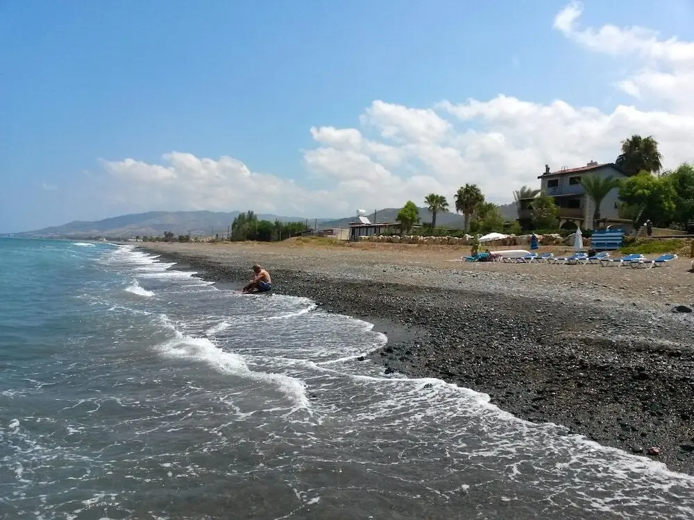 Аргака: Property With 5 Bedrooms in Argaka Village, Paphos, Cyprus - 800 m From the Beach