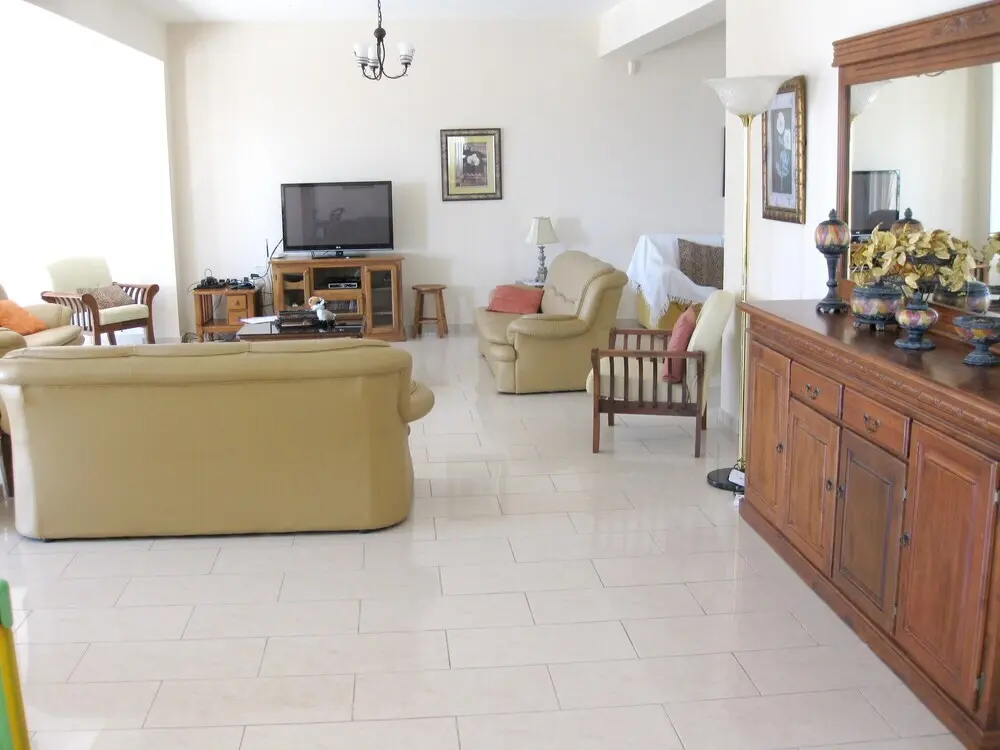 Аргака: Property With 5 Bedrooms in Argaka Village, Paphos, Cyprus - 800 m From the Beach