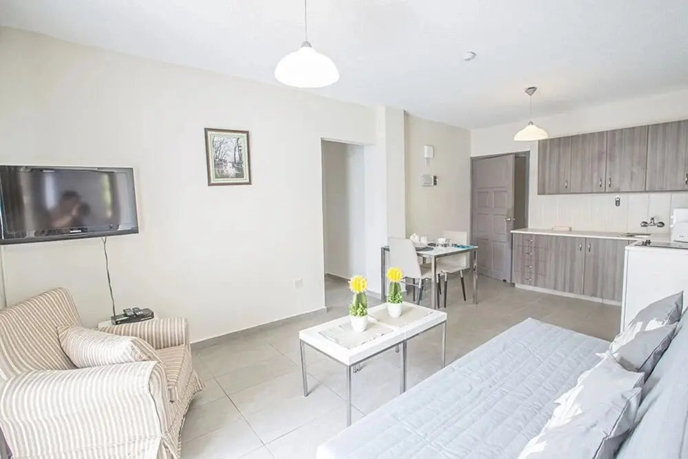Айя-Напа: Beautiful Apartment With Communal Pool, Ayia Napa Apartment 1328