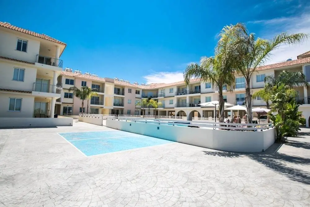 Протарас: Beautiful Apartment With Communal Pool, Protaras Apartment 1287