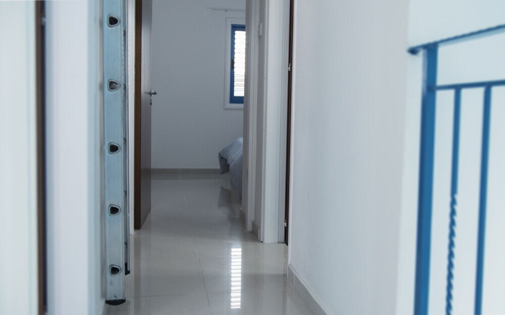 Полис Хрисохус: Anatoli 3BR Holiday Home Near the Beach