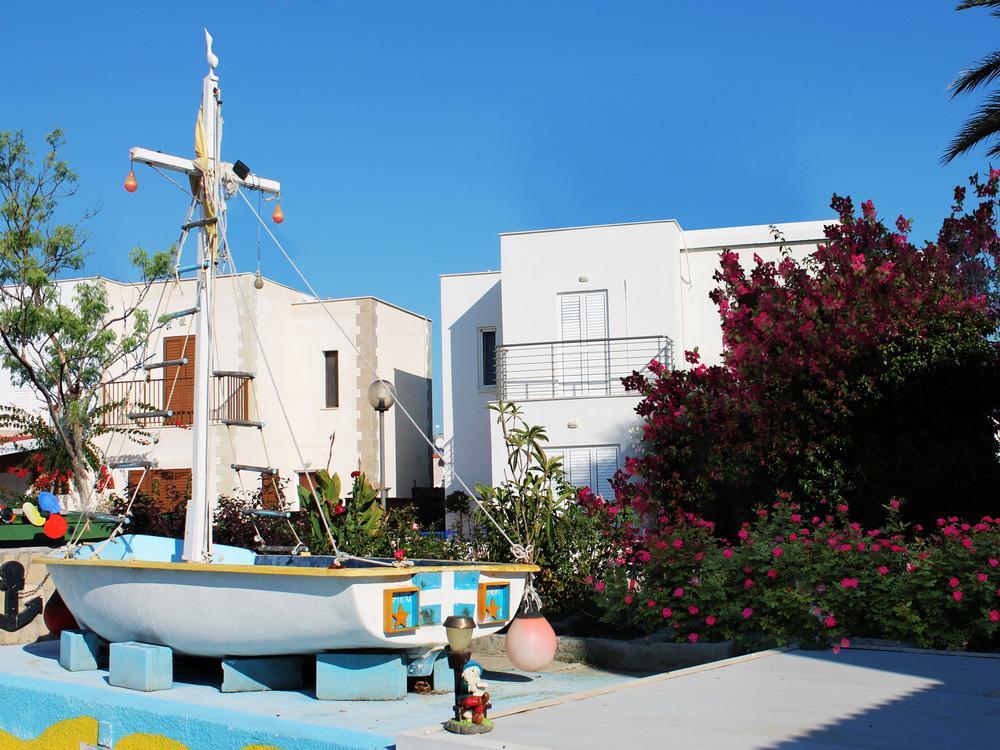 Перволия: Panorama Beach House