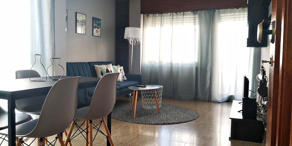 Никосия: Youthfull Escape in Nicosia