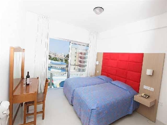 Протарас: Ausonia Apartments