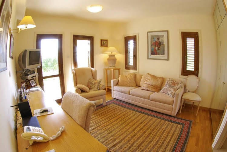 Куклия: 3 BR Junior Villa - Pelican Heights - APH 3590